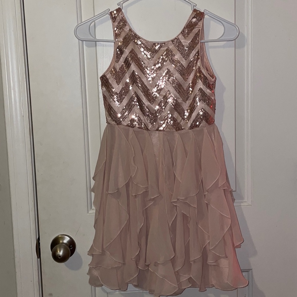 worn once, no damage, no scuffs or rips, size 8, in girls.